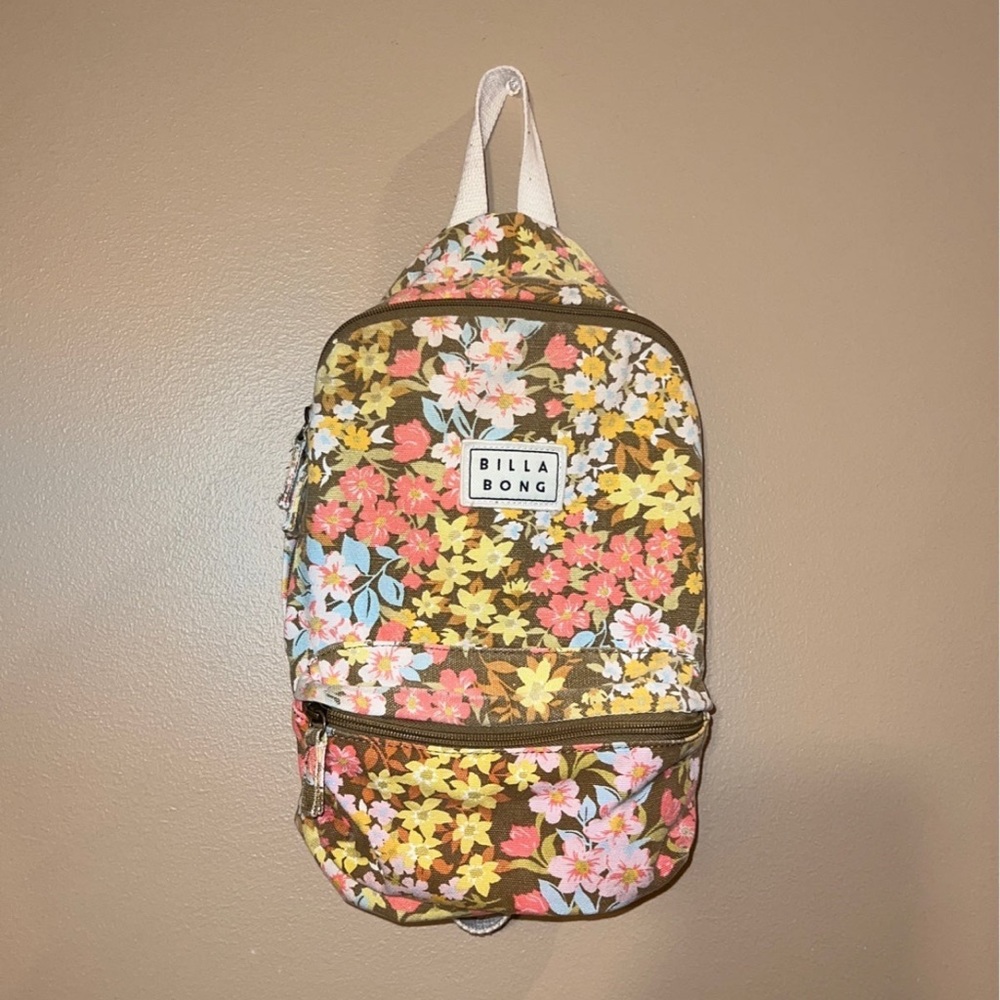 Billabong Floral￼ mini back backpack adjustable straps